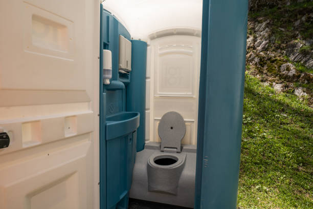 Best Porta potty delivery and setup  in North Hills, NY